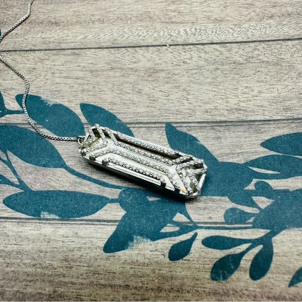 Silver Crystal Lariat Aroma Therapy Necklace 24 In B3